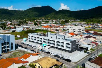 Apartamento mobiliado pronto para Morar com 2 quartos (sendo 1 deles suíte), no Torindo em Caiobá - Ref.: 428