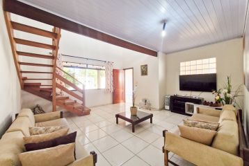 CASA EM CAIOBÁ A 2 QUADRAS DO MAR - REF.:777