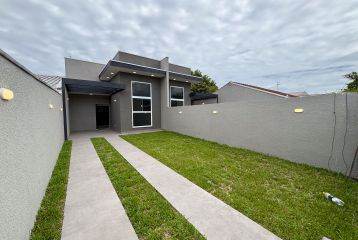 Casa a venda com 3 dormitórios no Rivieira REF.: 889